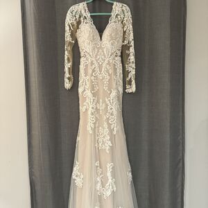 Stella York Wedding Dress Lace Long Sleeve White Train Fit Flare Style 7420 US 8